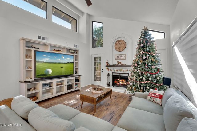 2345 W SHAWNEE Drive, Chandler, AZ 85224