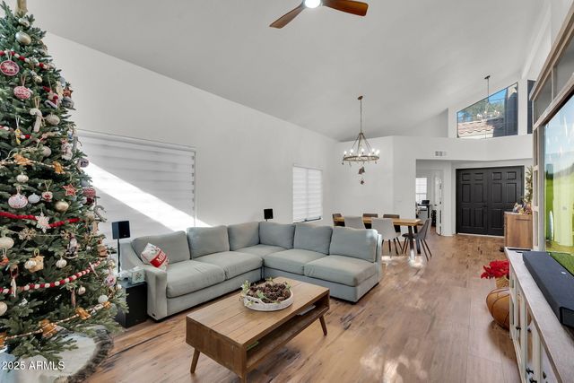 2345 W SHAWNEE Drive, Chandler, AZ 85224