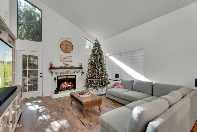 2345 W SHAWNEE Drive, Chandler, AZ 85224