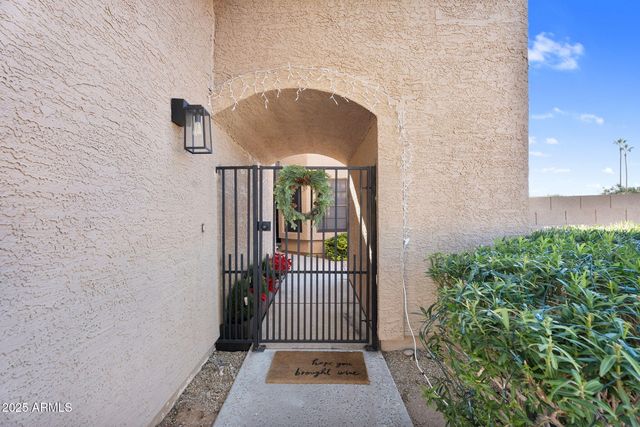 2345 W SHAWNEE Drive, Chandler, AZ 85224