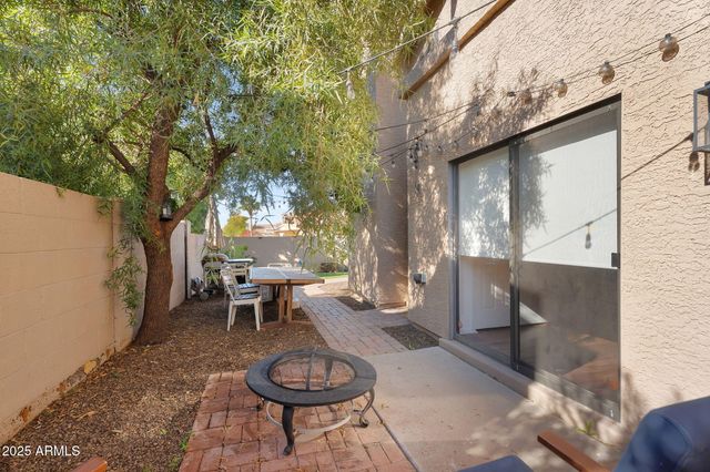 2345 W SHAWNEE Drive, Chandler, AZ 85224