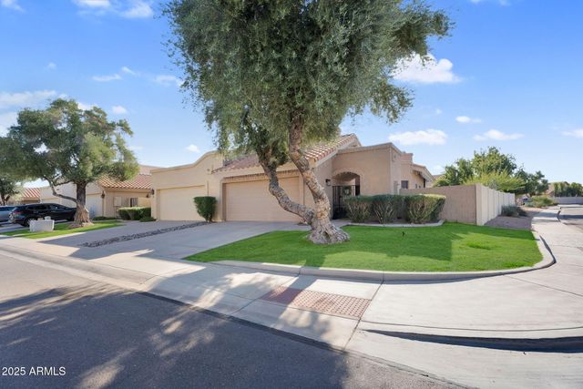 2345 W SHAWNEE Drive, Chandler, AZ 85224