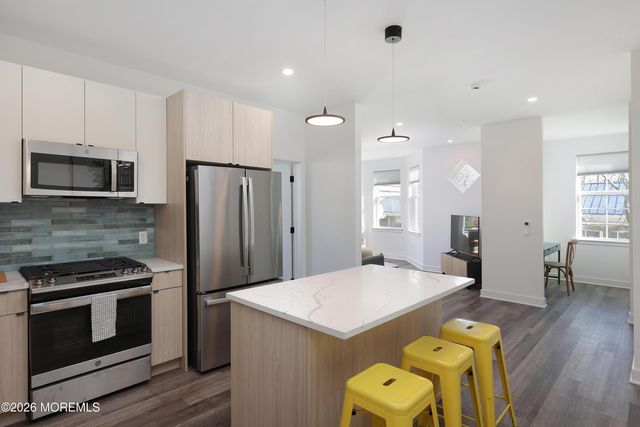 6 W End Court 211, Long Branch, NJ 07740