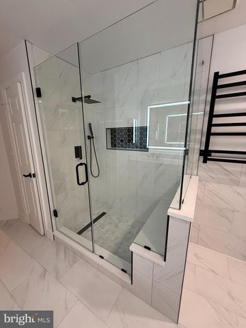 1516 N COLONIAL TER, Arlington, VA 22209