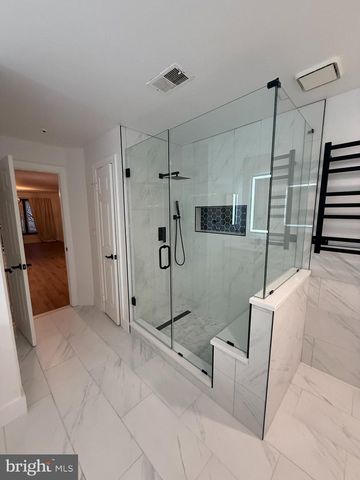 1516 N COLONIAL TER, Arlington, VA 22209