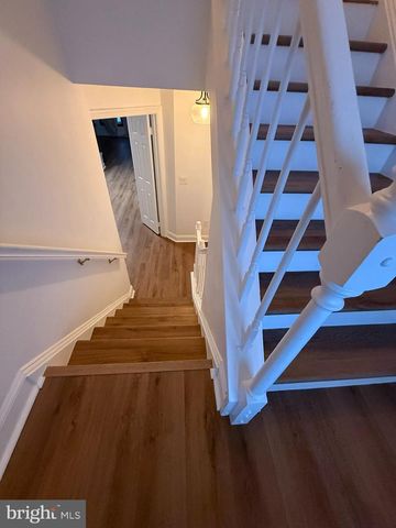 1516 N COLONIAL TER, Arlington, VA 22209