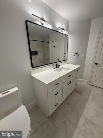 1516 N COLONIAL TER, Arlington, VA 22209