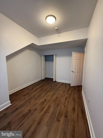 1516 N COLONIAL TER, Arlington, VA 22209