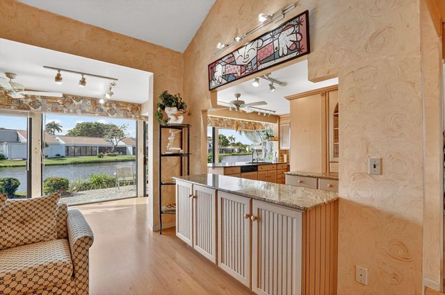 20010 Sawgrass Lane 4304, Boca Raton, FL 33434