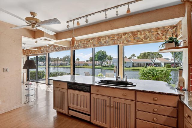 20010 Sawgrass Lane 4304, Boca Raton, FL 33434