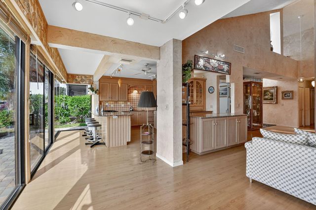 20010 Sawgrass Lane 4304, Boca Raton, FL 33434