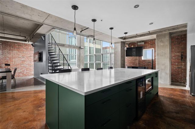 2000 Bagby St Street 13430, Houston, TX 77002