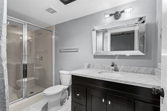 2000 Bagby St Street 13430, Houston, TX 77002