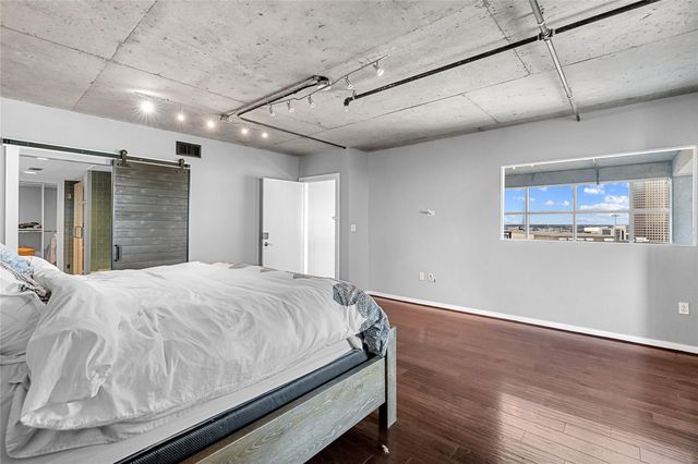 2000 Bagby St Street 13430, Houston, TX 77002
