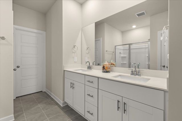 135 Lavinia Circle, Duncan, SC 29334