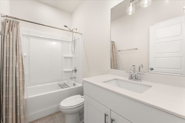 135 Lavinia Circle, Duncan, SC 29334