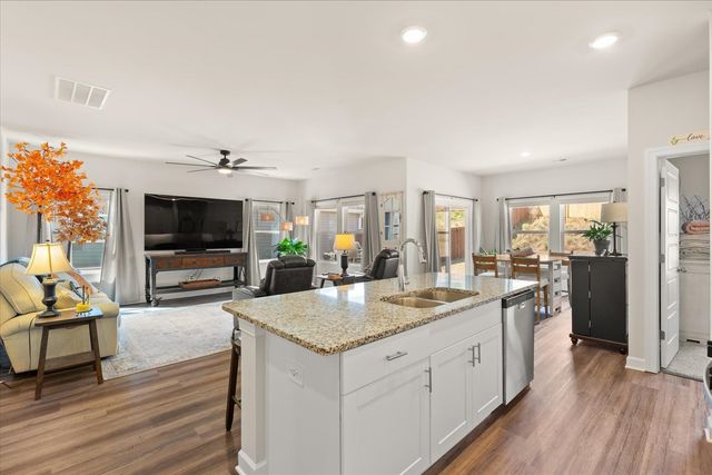 135 Lavinia Circle, Duncan, SC 29334