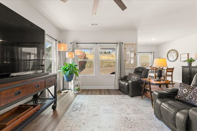 135 Lavinia Circle, Duncan, SC 29334