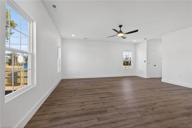 3213 Shell RD, Hampton, VA 23661