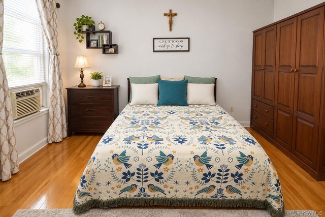 6075 59th Avenue, Maspeth, NY 11378