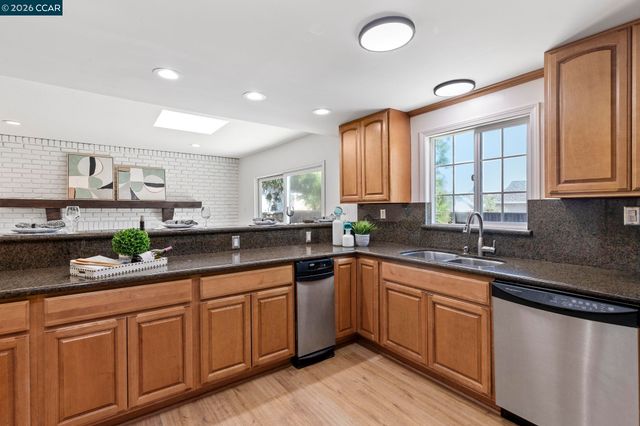 7527 Blue Fox Way, San Ramon, CA 94583