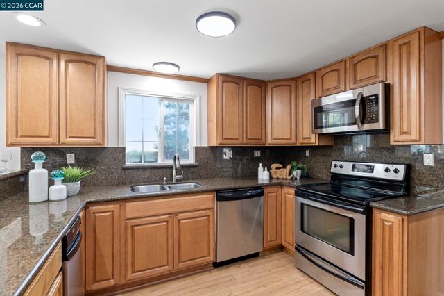 7527 Blue Fox Way, San Ramon, CA 94583