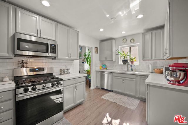 2227 Alsace Avenue, Los Angeles, CA 90016