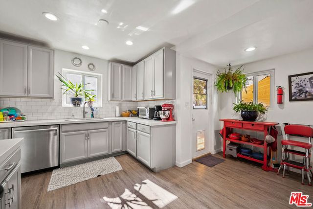 2227 Alsace Avenue, Los Angeles, CA 90016