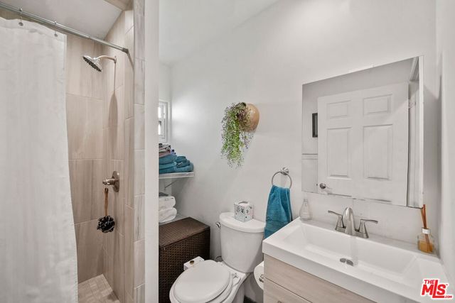 2227 Alsace Avenue, Los Angeles, CA 90016