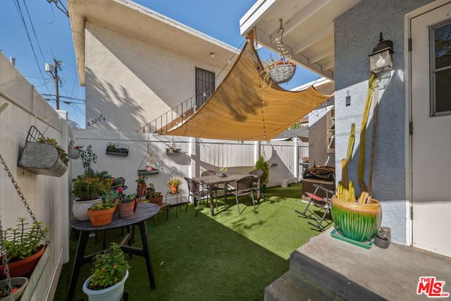 2227 Alsace Avenue, Los Angeles, CA 90016
