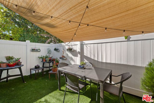 2227 Alsace Avenue, Los Angeles, CA 90016