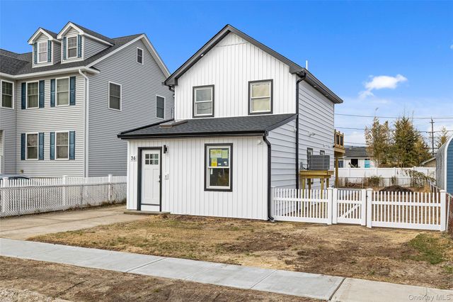 36 Kildare Road, Island Park, NY 11558