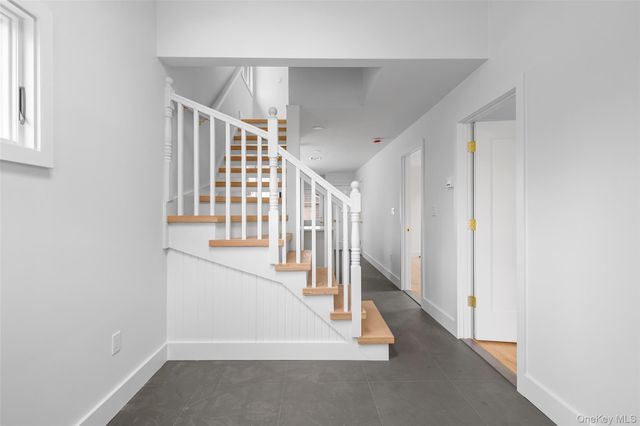 36 Kildare Road, Island Park, NY 11558