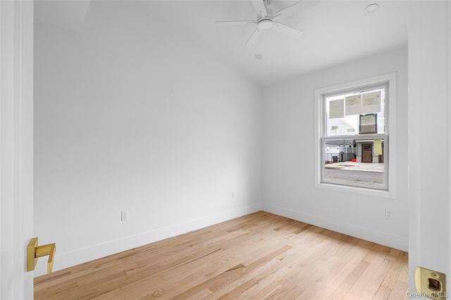 36 Kildare Road, Island Park, NY 11558