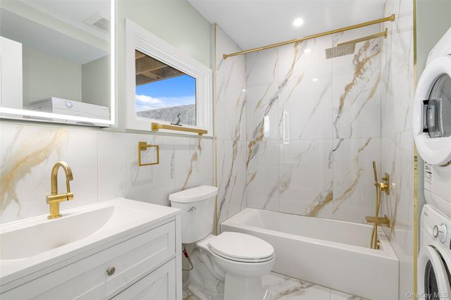 36 Kildare Road, Island Park, NY 11558