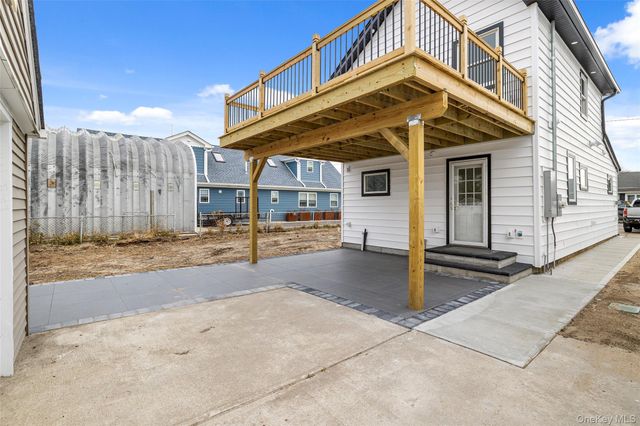 36 Kildare Road, Island Park, NY 11558