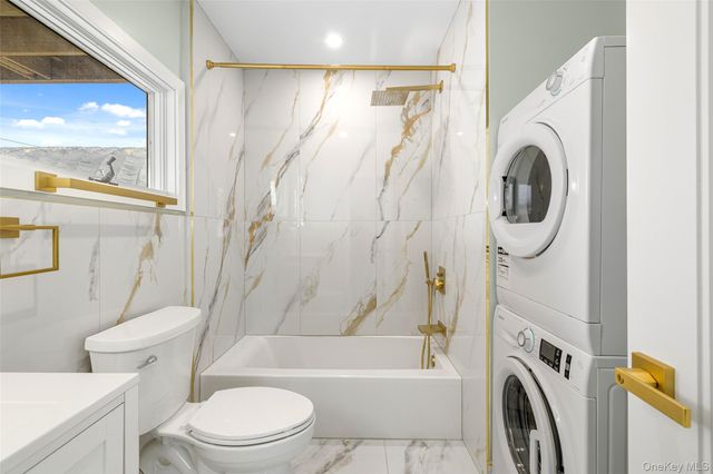 36 Kildare Road, Island Park, NY 11558