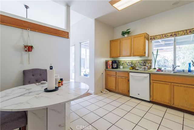 1393 Rabbit Peak, Hemet, CA 92545