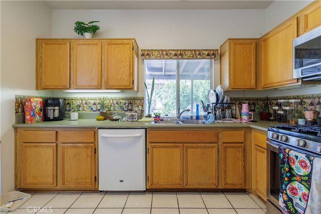 1393 Rabbit Peak, Hemet, CA 92545