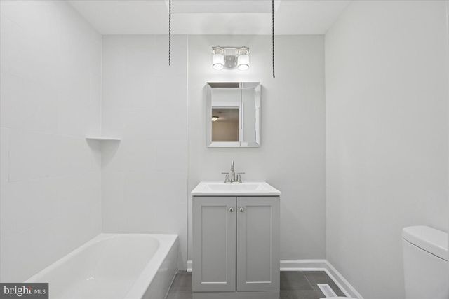 1037 TAYLOR DR, Folcroft, PA 19032