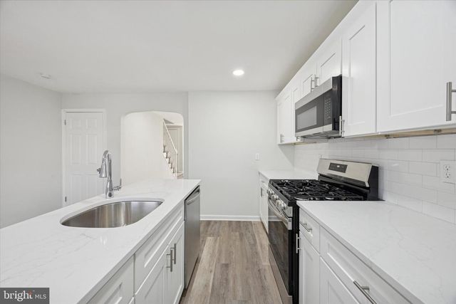 1037 TAYLOR DR, Folcroft, PA 19032