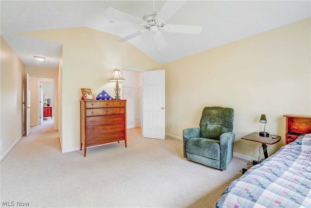 6041 Creekside Drive, Parma Heights, OH 44130