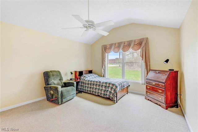 6041 Creekside Drive, Parma Heights, OH 44130