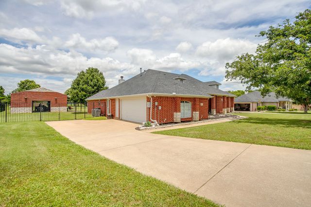 3009 Big Springs Drive, Joshua, TX 76058