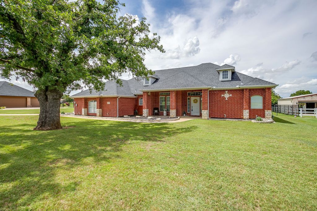 3009 Big Springs Drive, Joshua, TX 76058