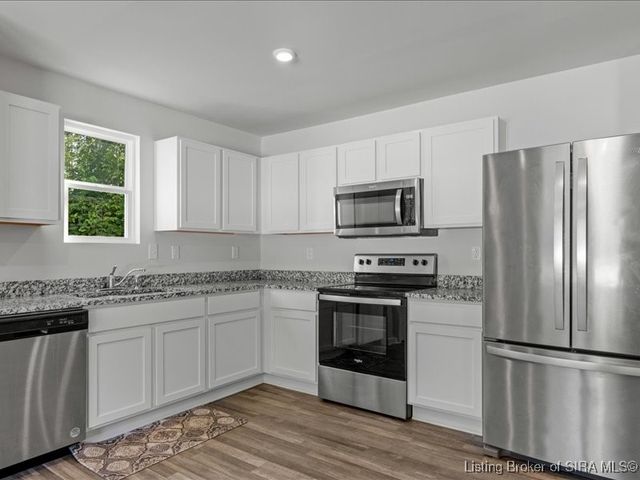 235 Arlington, Charlestown, IN 47111