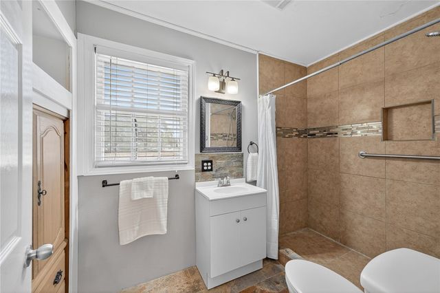 501 Del Mar Blvd, Corpus Christi, TX 78404