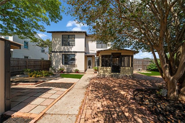 501 Del Mar Blvd, Corpus Christi, TX 78404