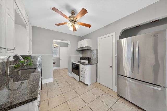 501 Del Mar Blvd, Corpus Christi, TX 78404