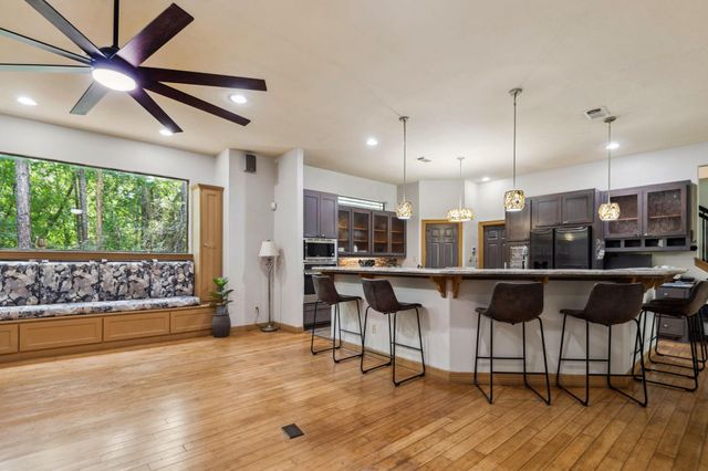 103 Leah Drive, Montgomery, TX 77316